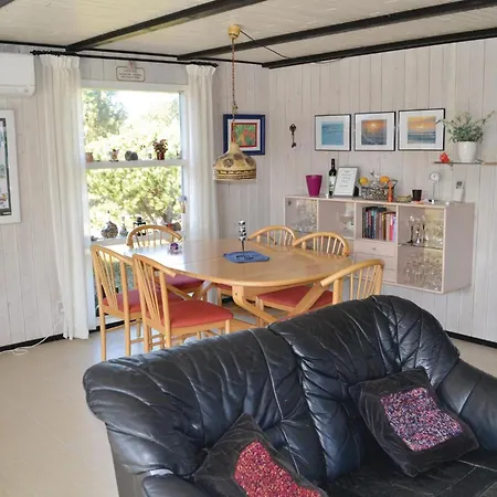 בית נופש 4 Bedroom Lovely In Norre Nebel