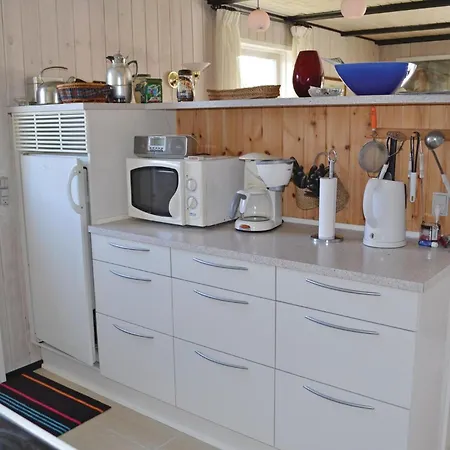 4 Bedroom Lovely In Norre Nebel בית נופש